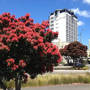 https://bay-plaza-hotel.wellingtonnzhotels.com